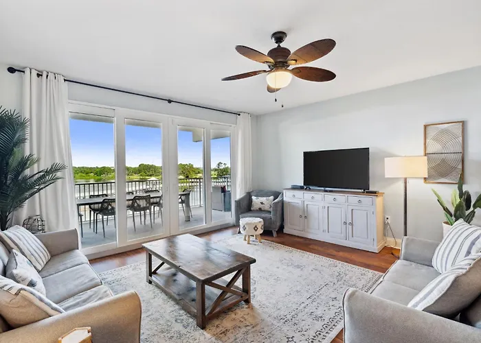 Laketown Wharf #333 By Nautical Properties